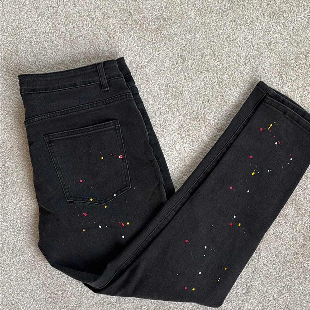 SHEIN Distressed Jeans with Splatter Details